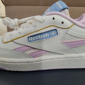 REEBOK CLASSIC